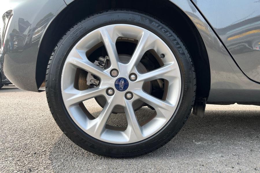 Ford Fiesta Photo autoimg-396ae33193c2e25e4aec7a93727025a175043303.jpg