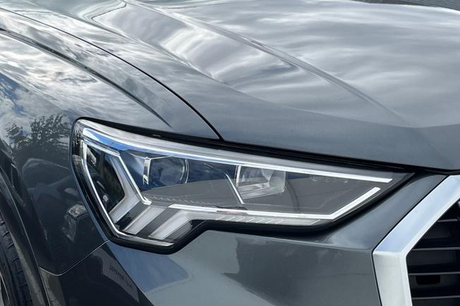 AUDI Q3 Photo 19