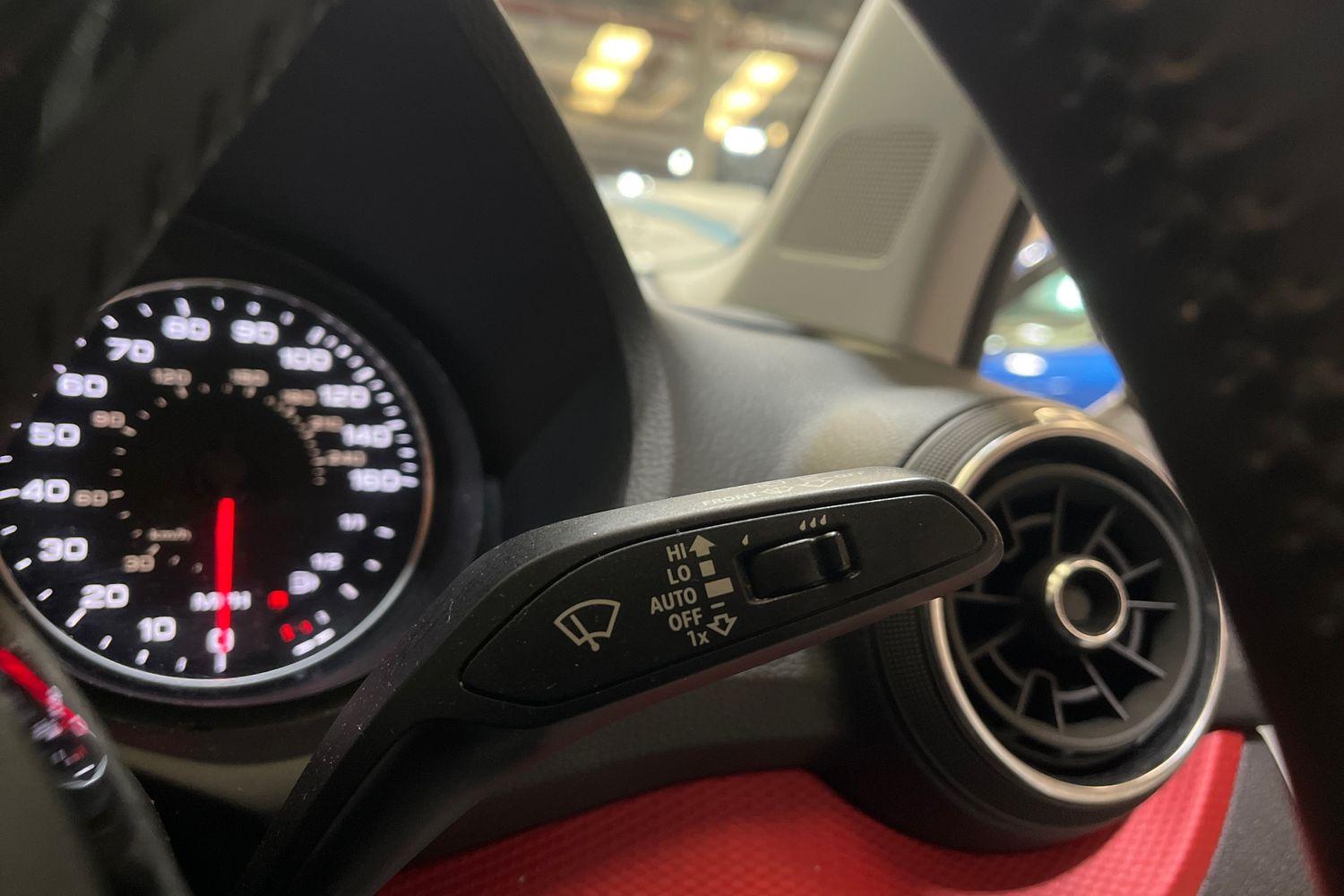 Audi Q2 Photo 14