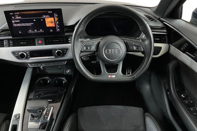 AUDI A4 Photo 11