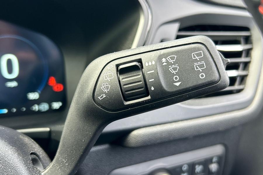 Ford Kuga Photo autoimg-39755d46564e7987a0161e330890cba6c4d4bf3e.jpg
