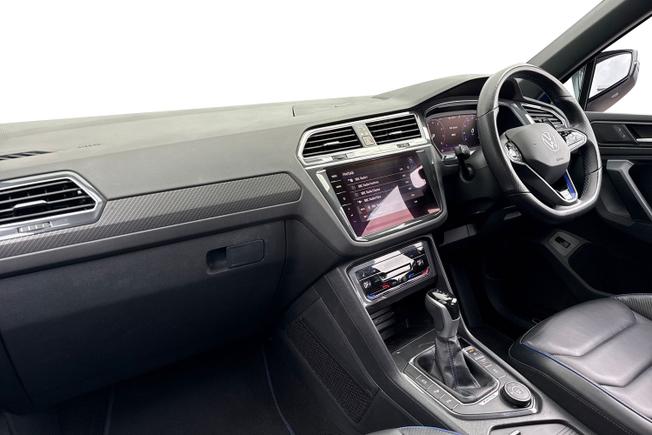 VOLKSWAGEN Tiguan Photo 2