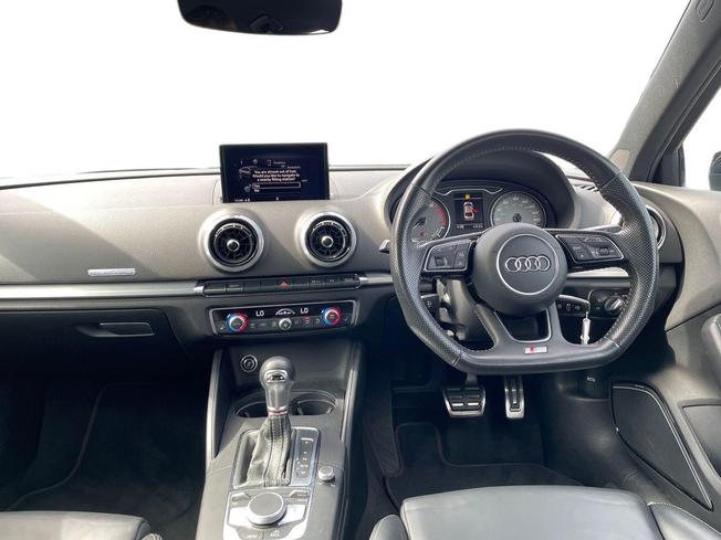 AUDI S3 Photo 10