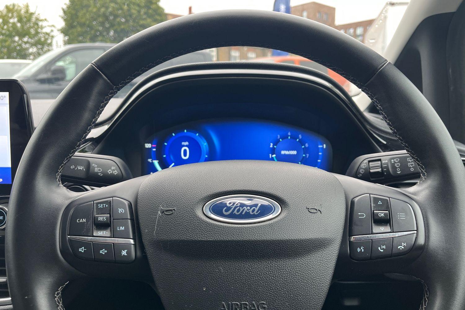 Ford FIESTA Photo 22