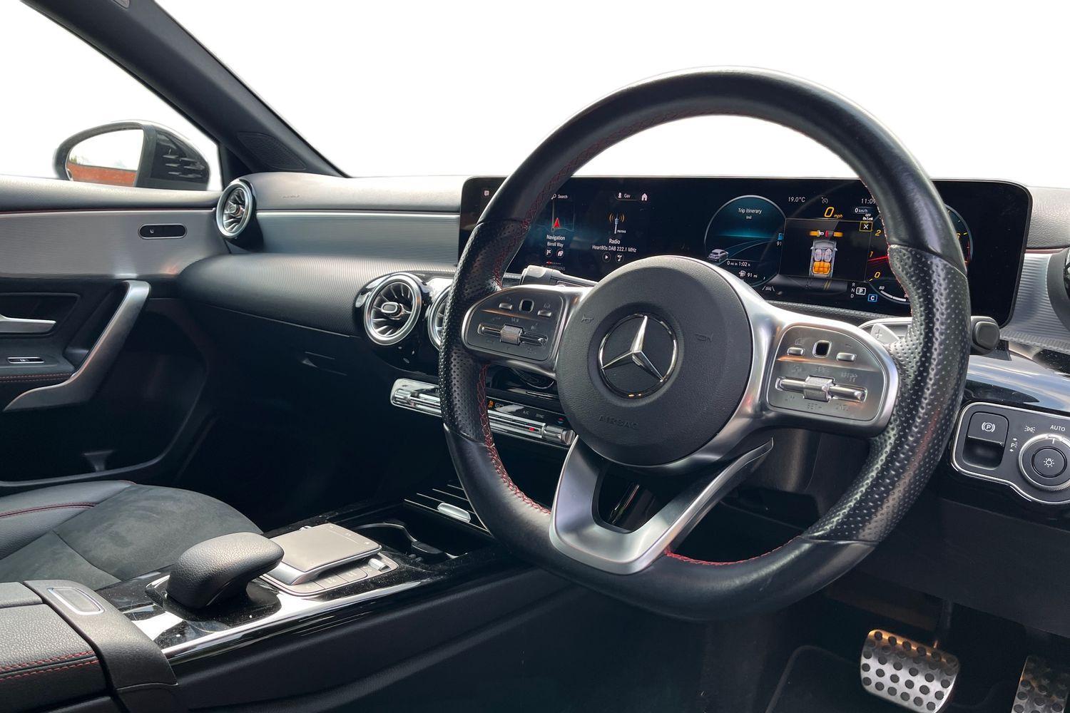 Mercedes-Benz A Class Photo 8