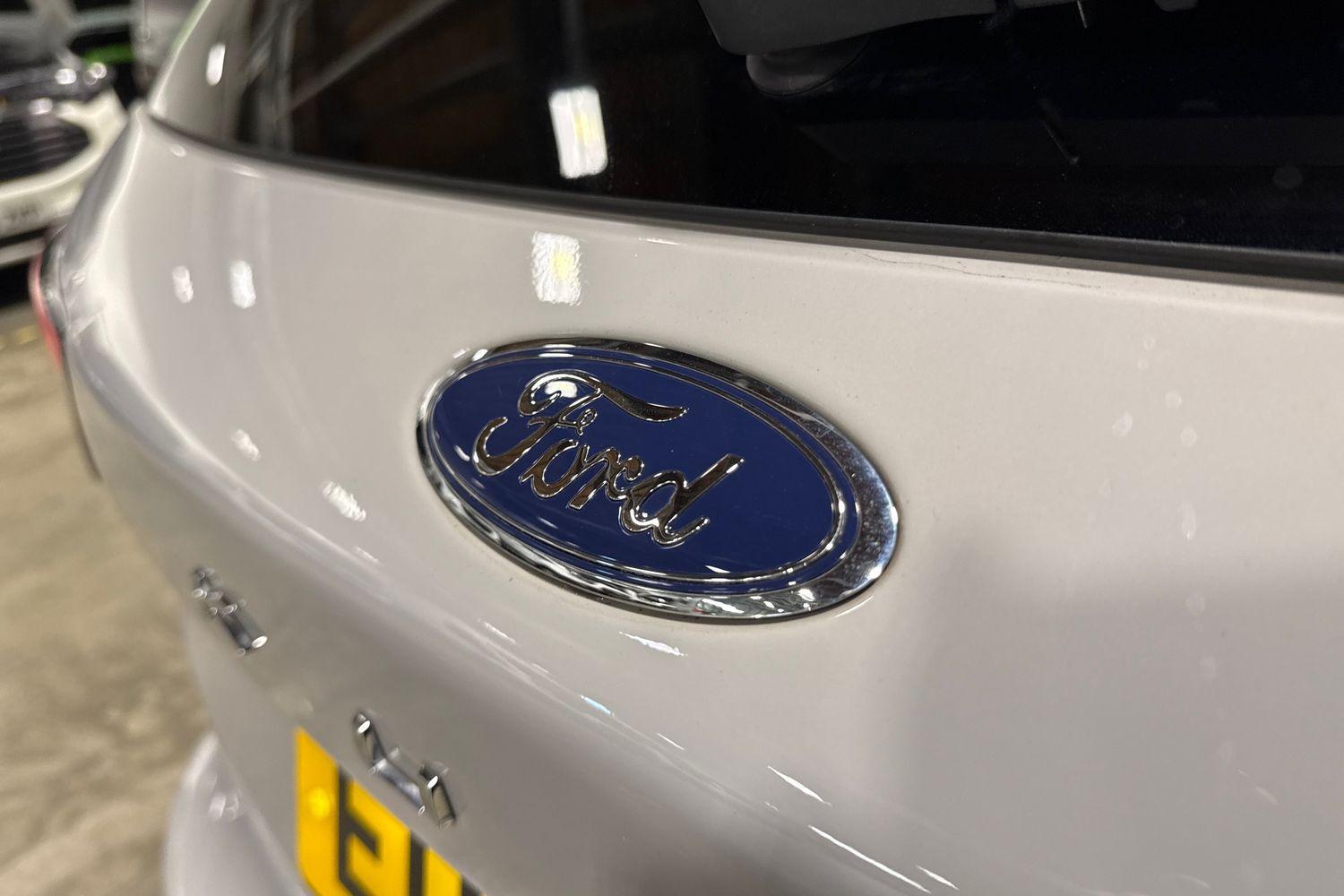 Ford KUGA Photo 42