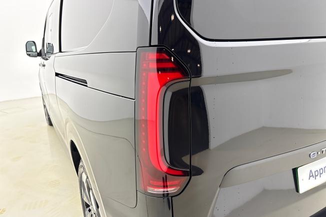 VOLKSWAGEN E-Transporter Photo 18