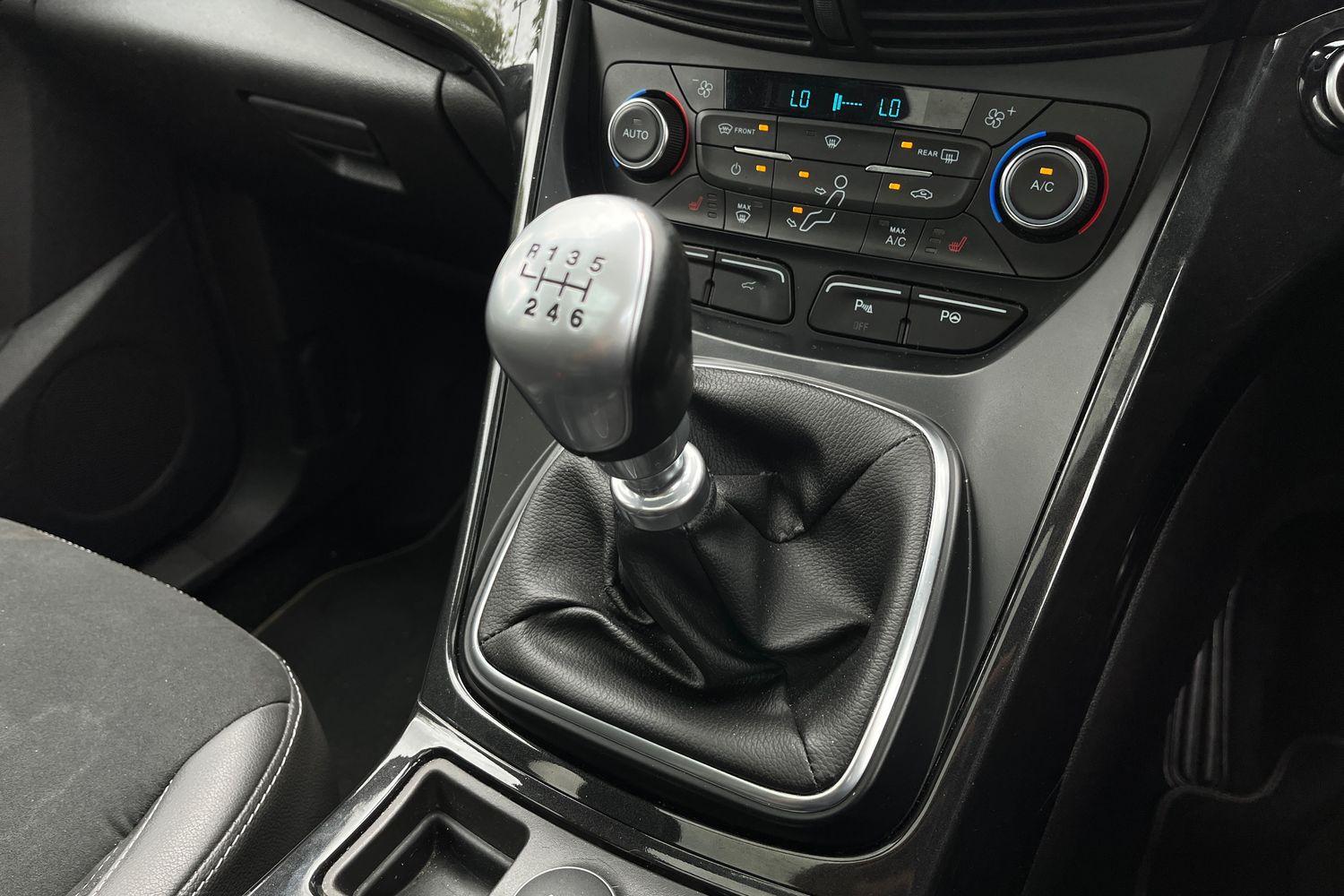 Ford KUGA Photo 33