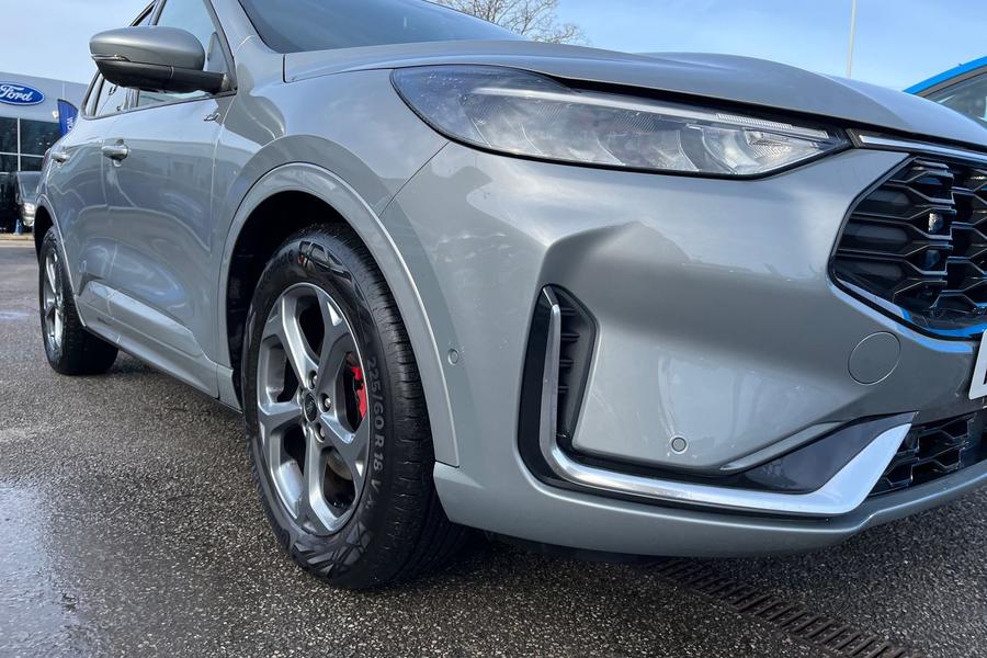 Ford KUGA Photo autoimg-398595ec72839891f3bbd645e04483b5d72bea4f.jpg