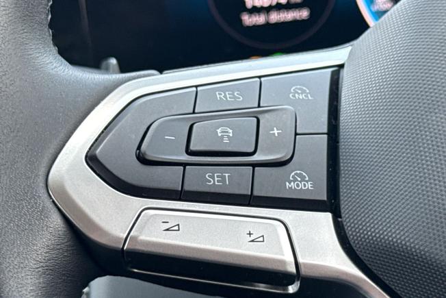 VOLKSWAGEN Tayron Photo 16