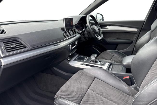 AUDI Q5 Photo 2