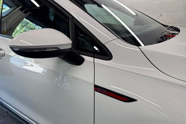 VOLKSWAGEN Golf Photo 20