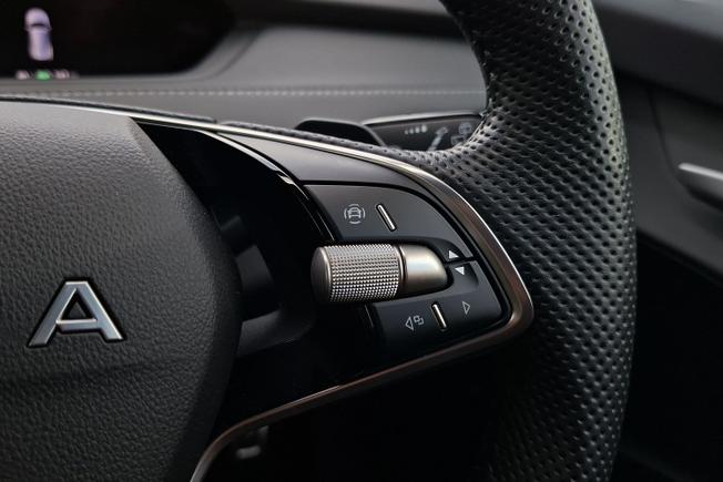 ŠKODA Enyaq Photo 17