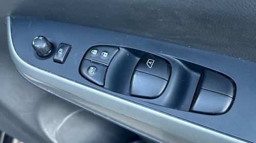 Nissan Navara Photo autoimg-398ddfcfdd9f841a0cca3e01da85c280beb2ebd4.jpg