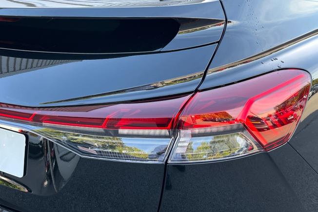 AUDI Q4 e-tron Photo 18