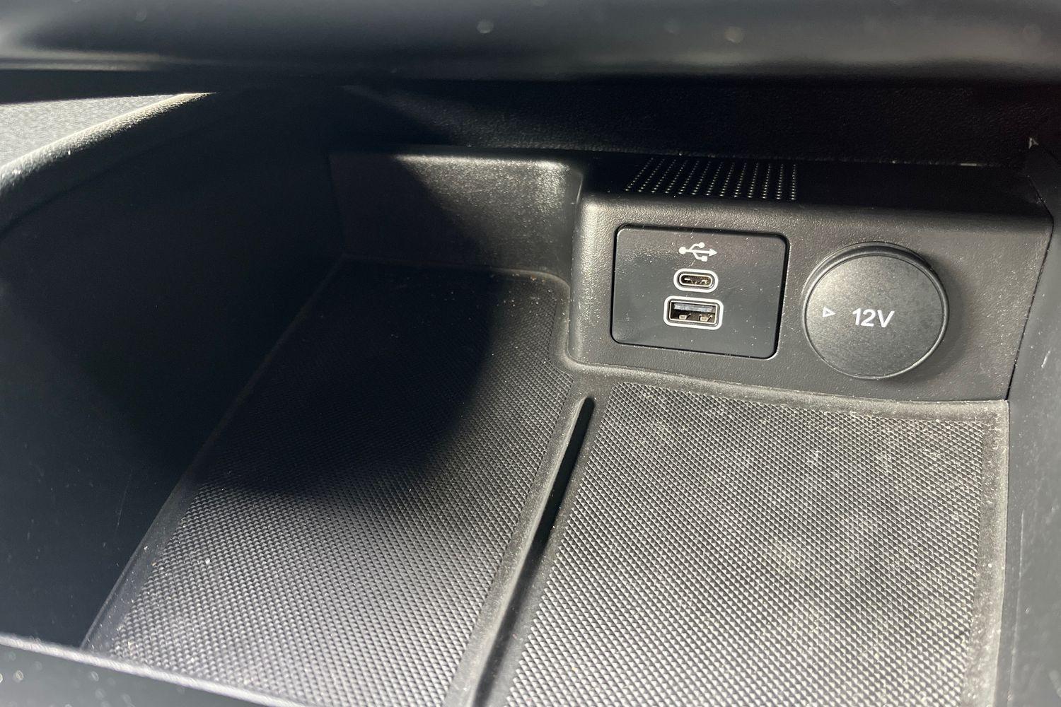 Ford KUGA Photo 33