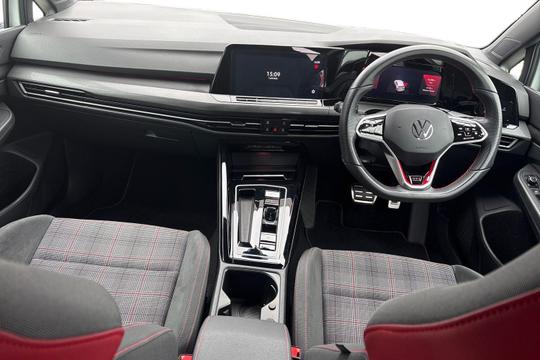 Volkswagen Golf Photo autoimg-3998545f1f06fd2b42fba8053e0883477d85f6b2.jpg