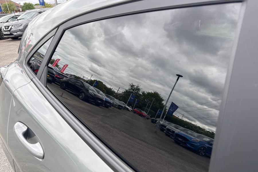 Ford PUMA Photo autoimg-3999b252e16b23d5589d05d0d6bdb5395c718a69.jpg