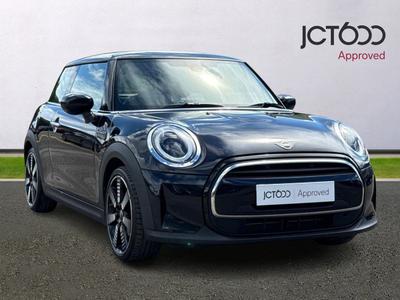 2021 MINI Hatch 1.5 Cooper Exclusive Hatchback 3dr Petrol Manual Euro 6 (s/s) (136 ps) at JCT600
