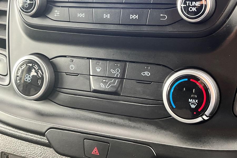 Ford Transit Custom Photo autoimg-39a1a6009f3282a5b85b5d21241bf930aa503564.jpg