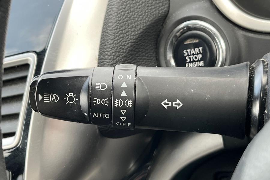 Mitsubishi ECLIPSE CROSS Photo autoimg-39a34e0f5fd073462d35646e4fd085a1b70498f8.jpg