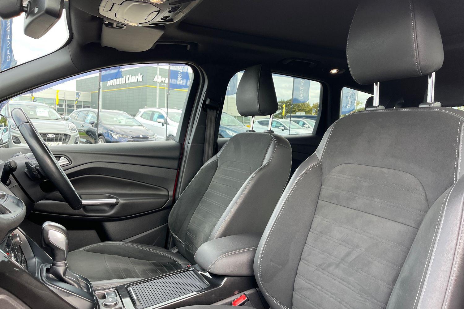Ford KUGA Photo 18