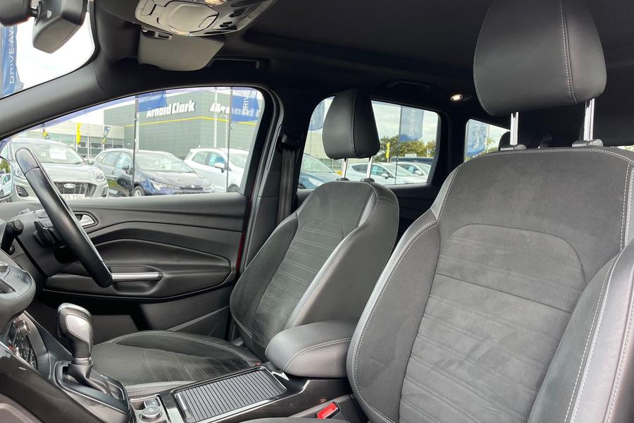 Ford KUGA Photo autoimg-39a686795a3ac33015e0531cb57f64dc27c82067.jpg