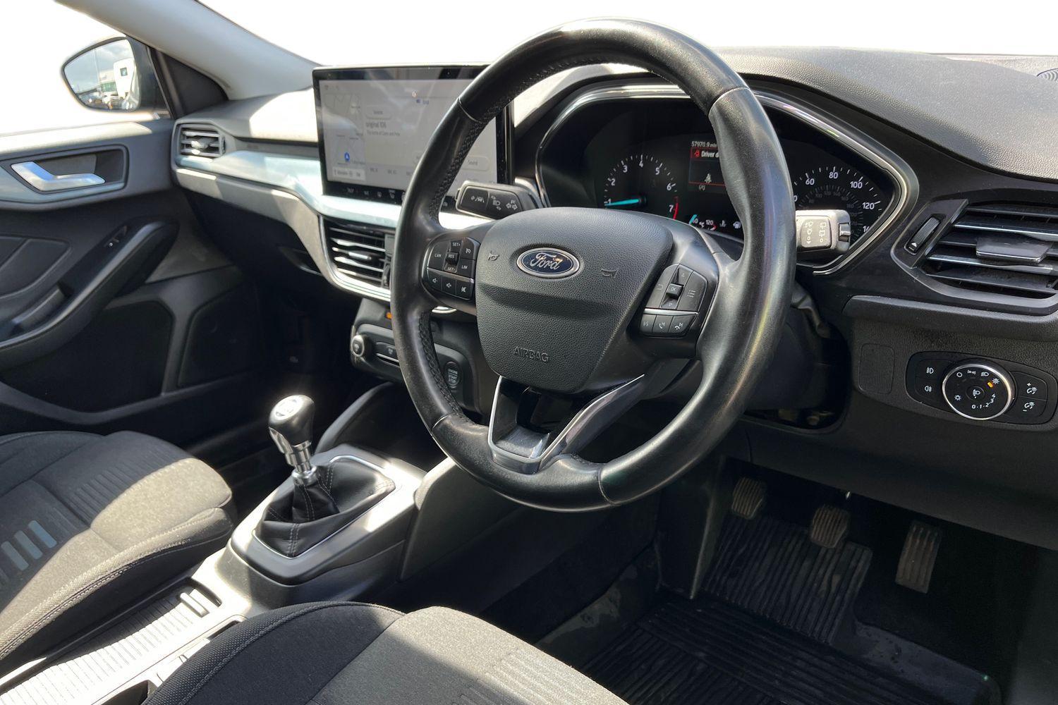 Ford Focus Photo 8