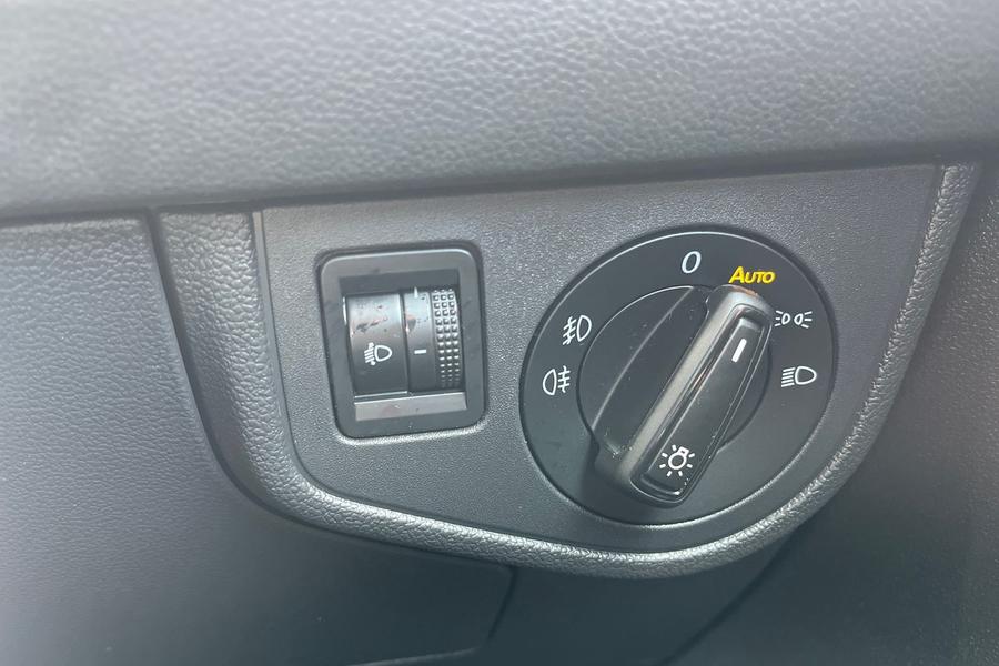 Volkswagen TAIGO Photo autoimg-39acdcfc6cf1b5b898ad763de82416bffbcefcca.jpg