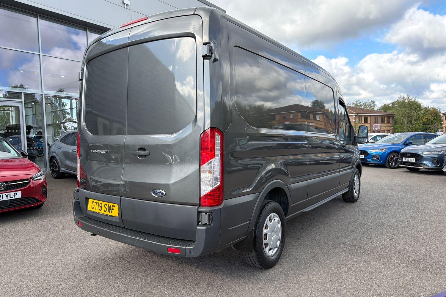 Ford Transit Photo 6
