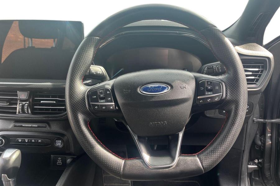 Ford FOCUS Photo autoimg-39b02488212a46388847c868339fa5c79d36de80.jpg