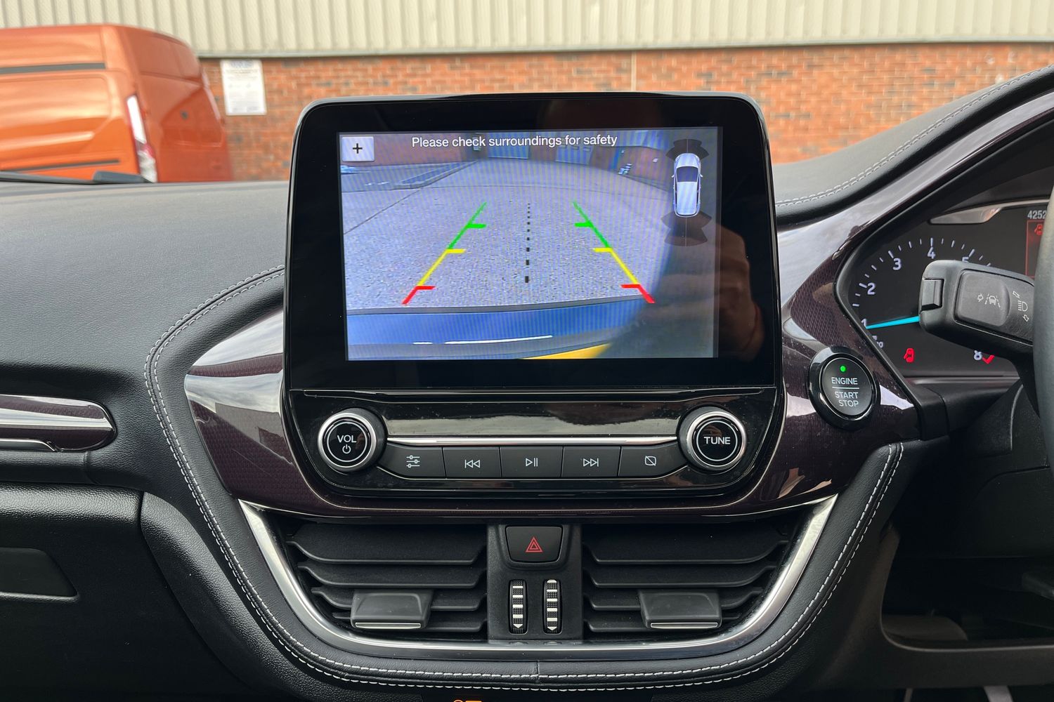 Ford Fiesta Photo 34