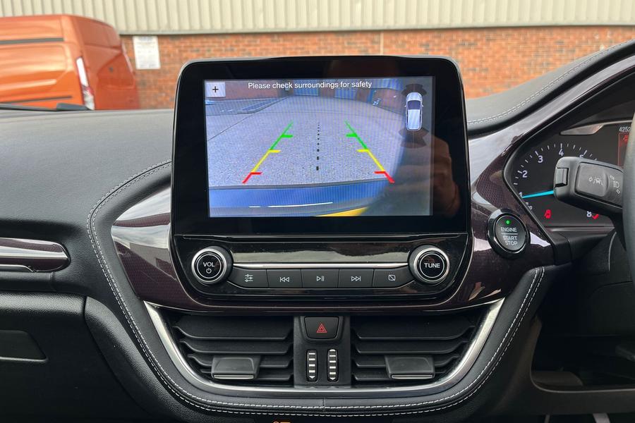 Ford Fiesta Photo autoimg-39b3175d8b2146e5c3a25acc10464c6ac2d821c6.jpg