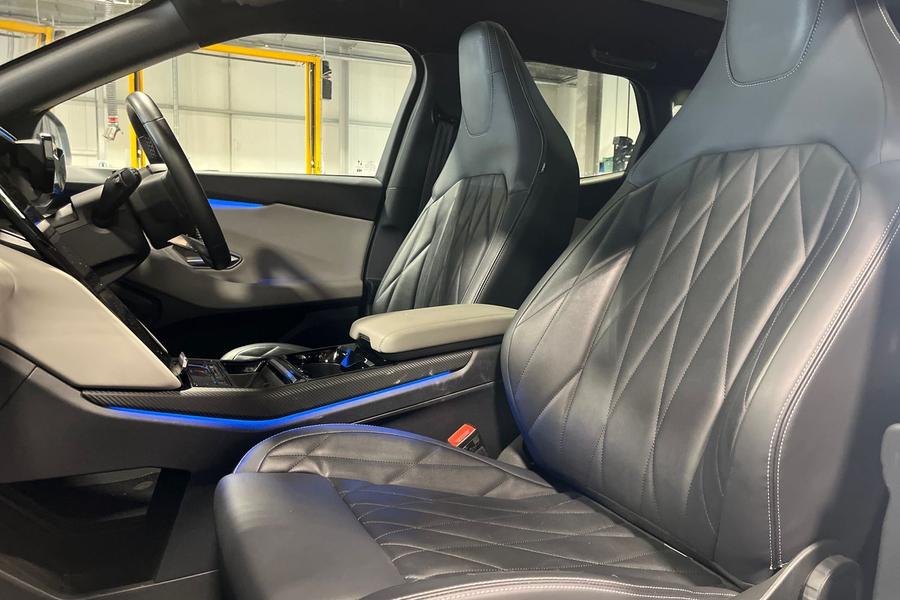 Ford Explorer Photo autoimg-39b48359971bd060b2d8d9391f726e91c710cefd.jpg