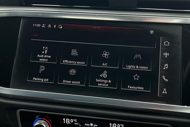 AUDI Q3 Photo 29