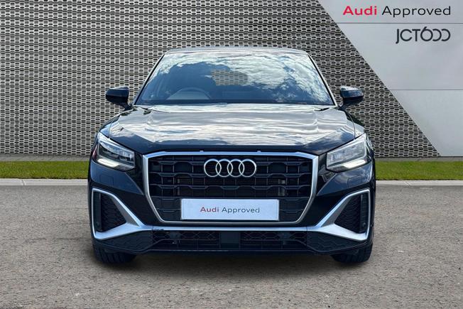 Audi Q2 Photo 8