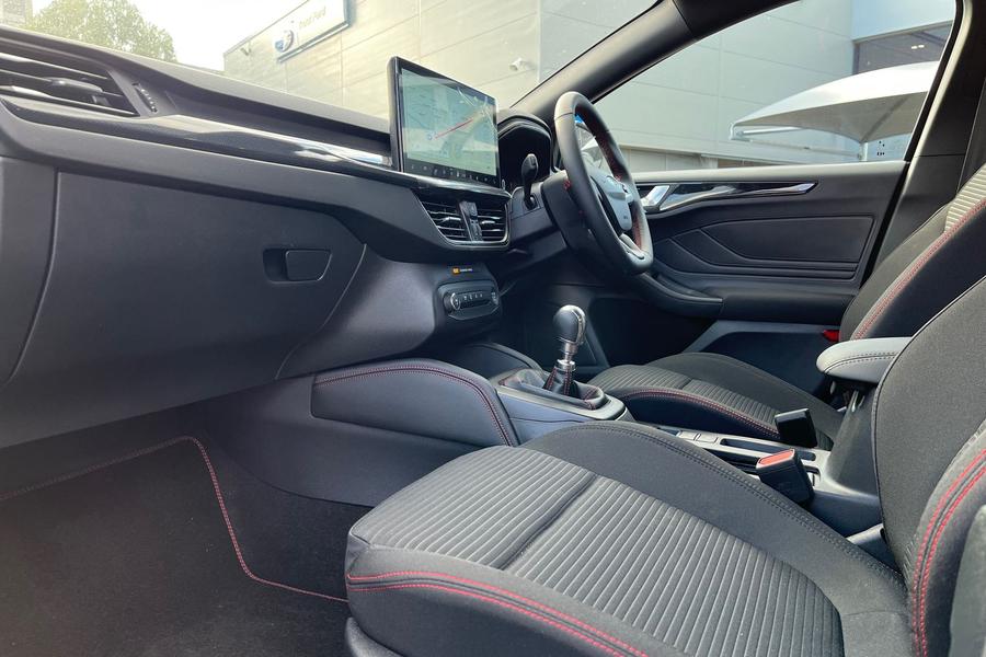Ford Focus Photo autoimg-39ba62cf179e750ffe05a8243b1c23770cde4587.jpg