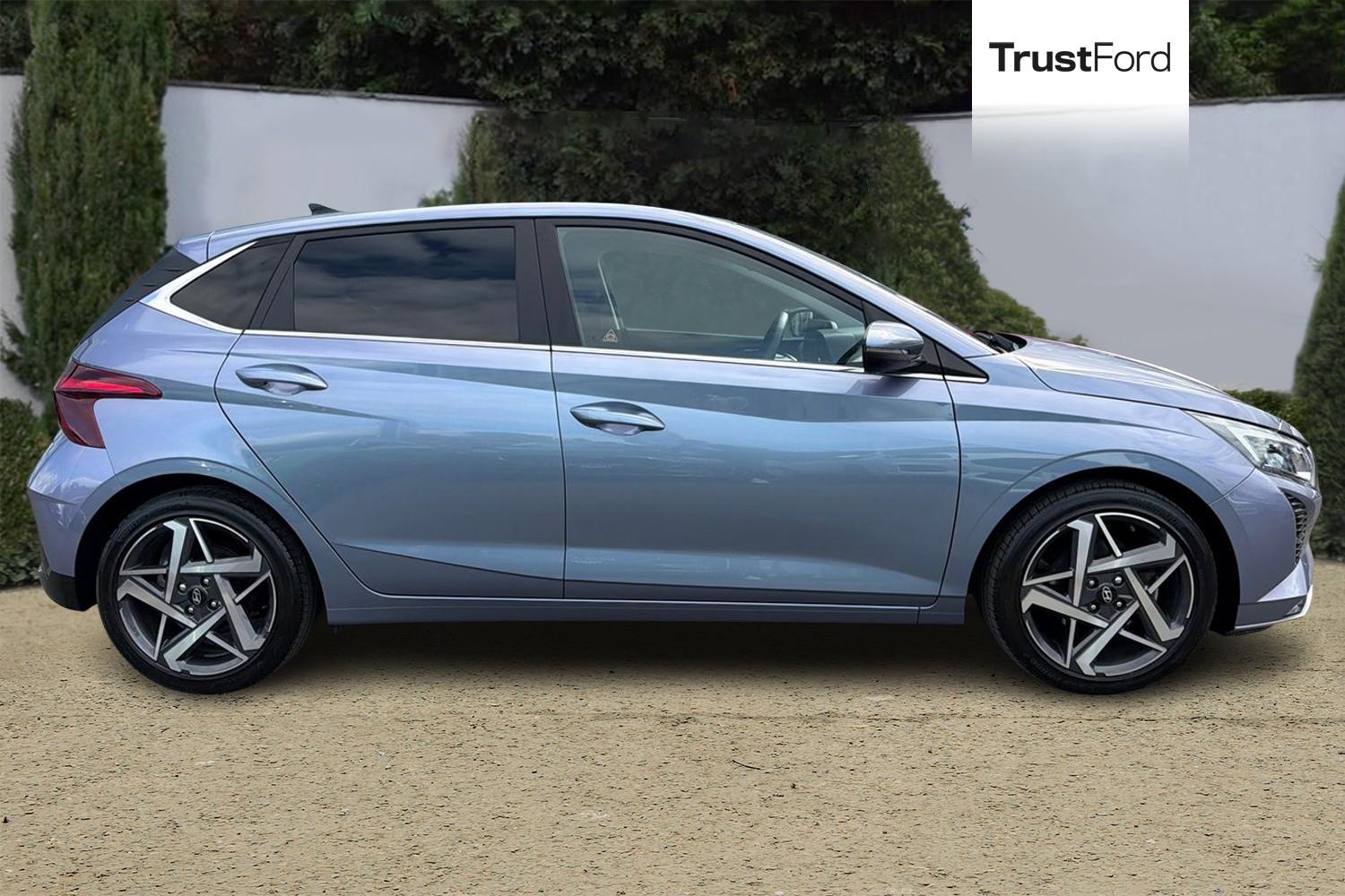 Hyundai i20 Photo 2