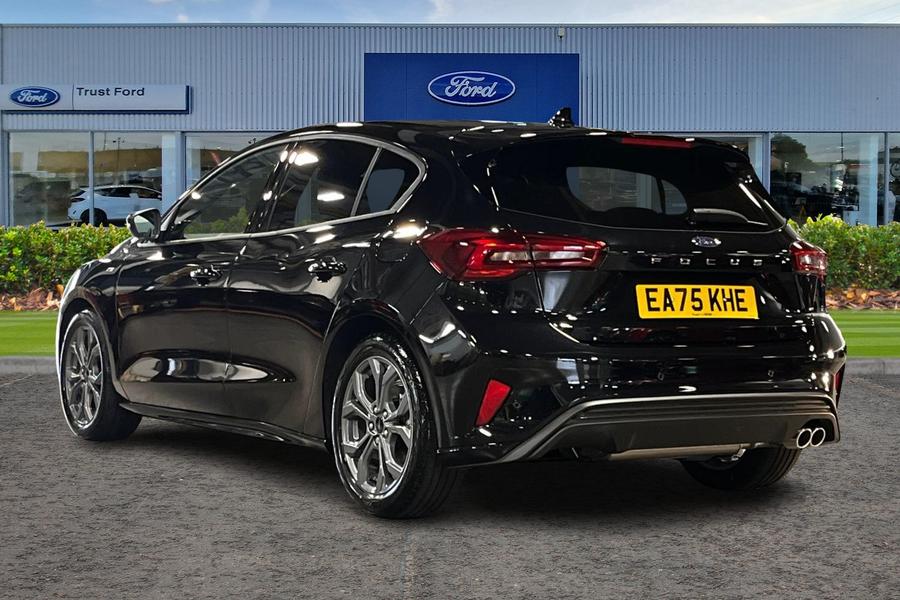 Ford Focus Photo autoimg-39bc43b652a49f8189c2fcc549a3b4740f0c79f5.jpg