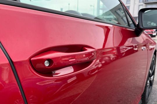 Volkswagen Golf Photo autoimg-39beeb490832704e9b80d5a1bf3b7c128204a2a5.jpg
