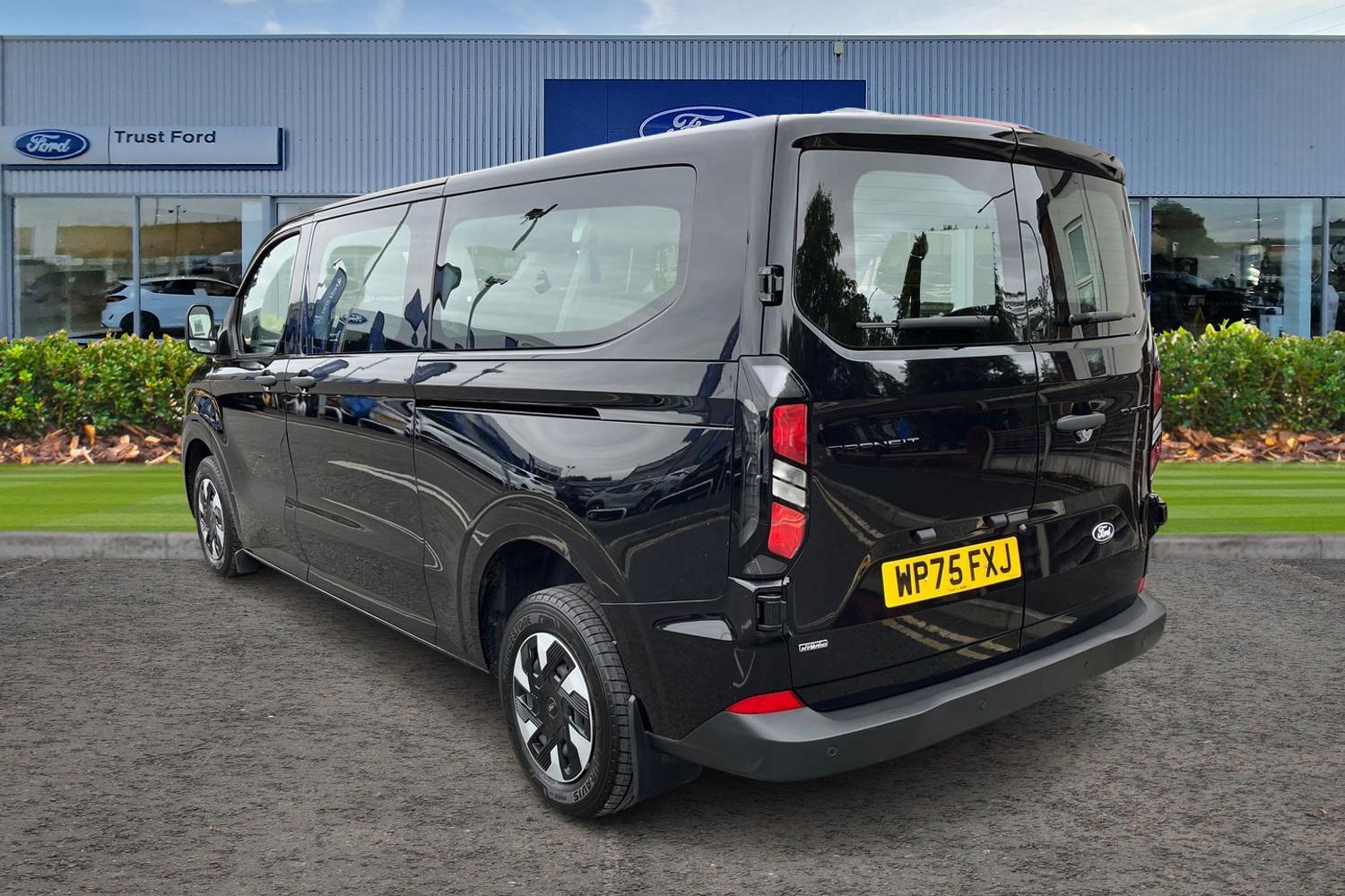 Ford TRANSIT CUSTOM Photo 1