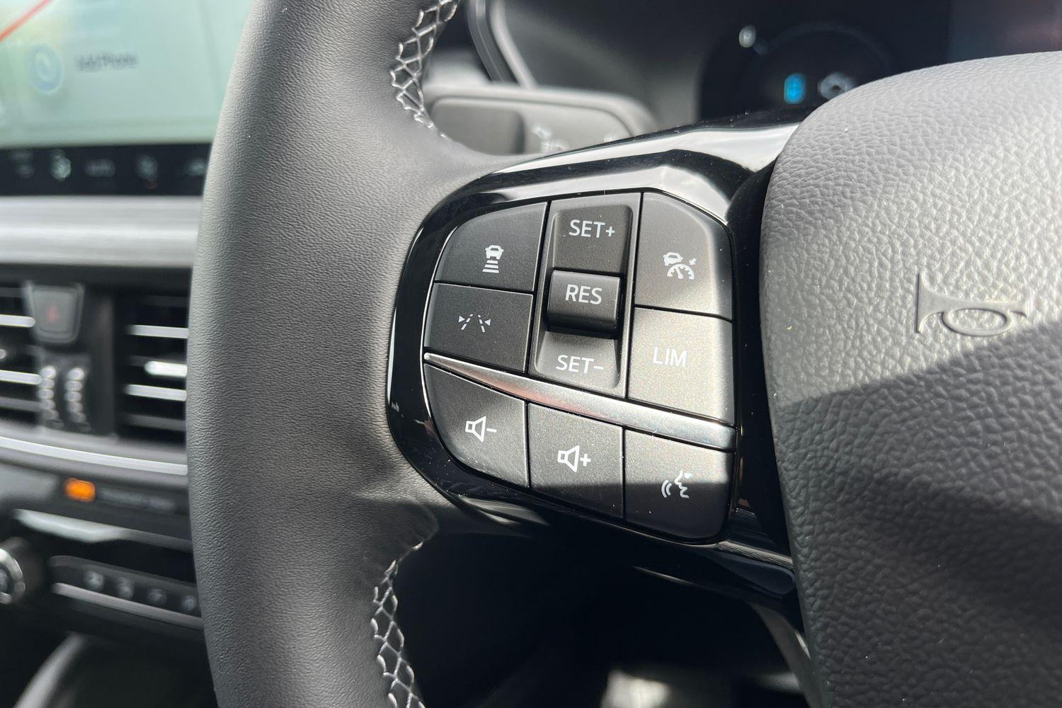 Ford KUGA Photo 26