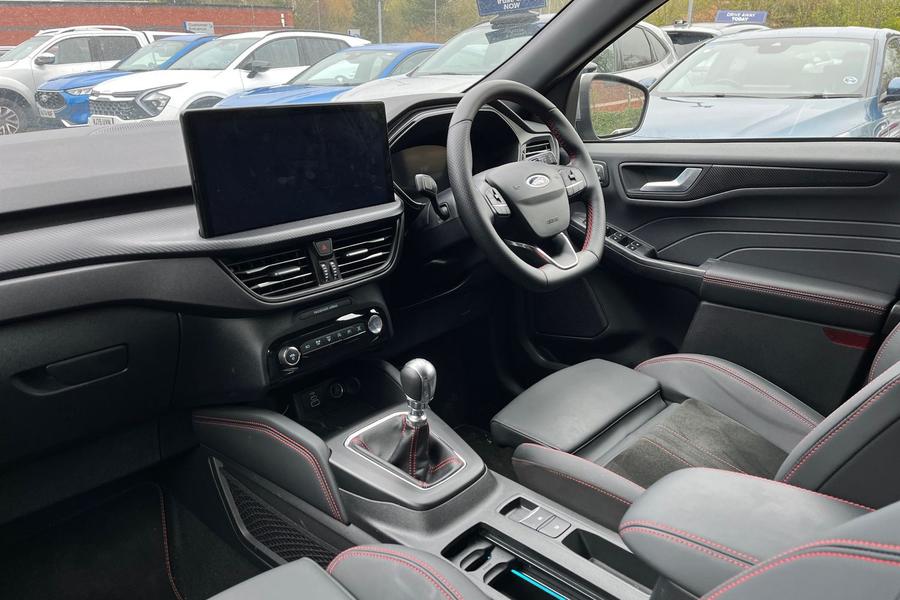 Ford Kuga Photo autoimg-39c29e48080f3baba216e7eba7dd29a195882ac7.jpg