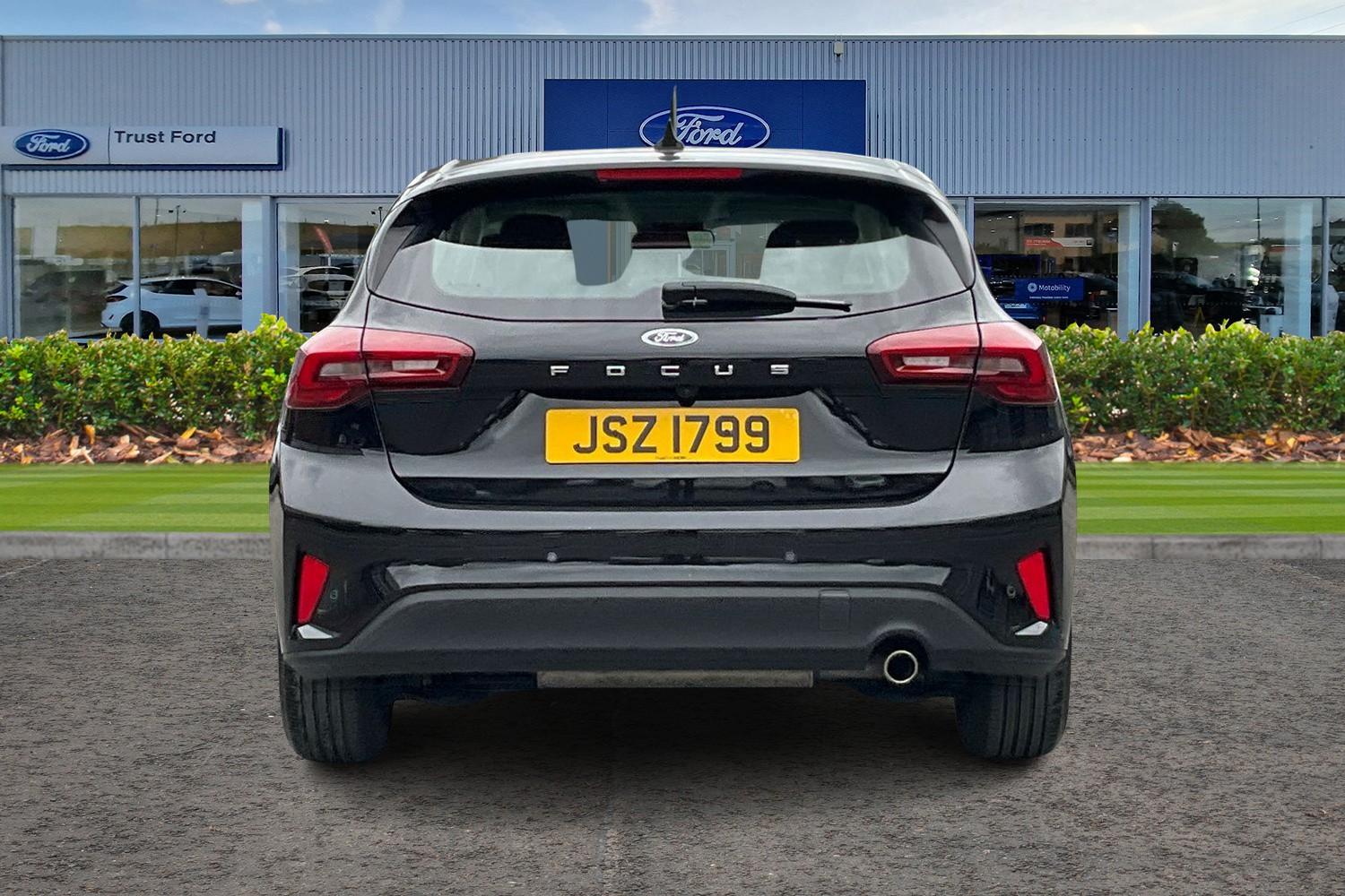 Ford Focus Photo 6