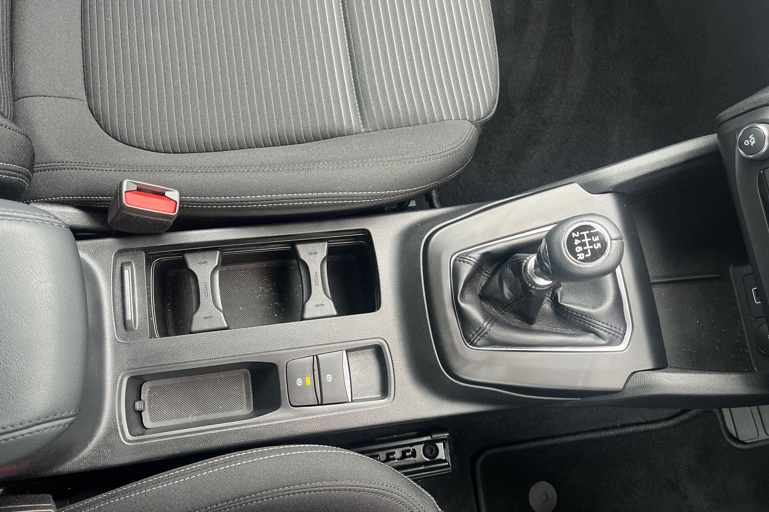 Ford Focus Photo 36