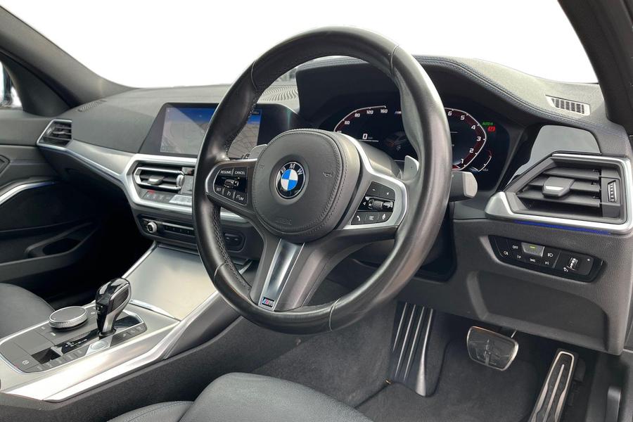 BMW 3 Series Photo autoimg-39ca11a37307fb40813f91df2f219ccebc61ab29.jpg