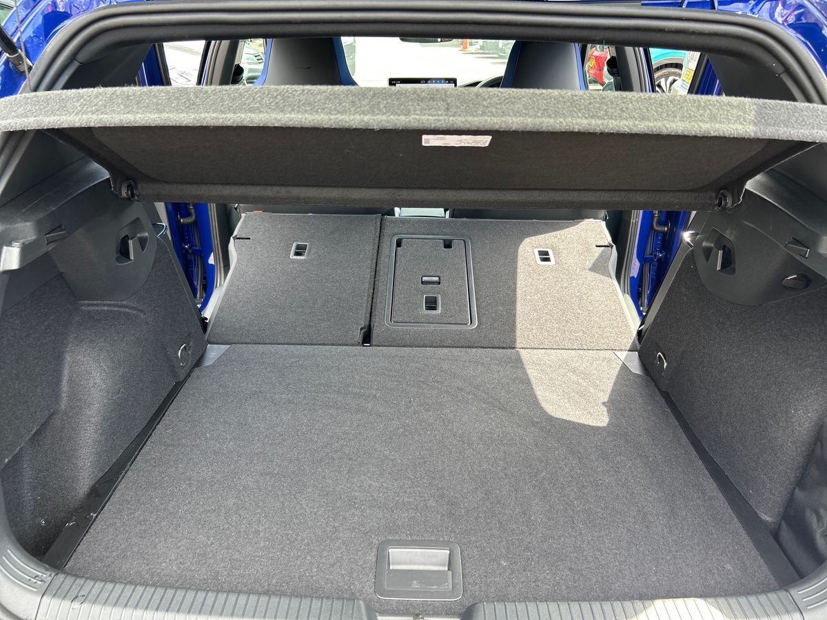 Volkswagen Golf Photo autoimg-39cad6ede738225915a9845d6b0c815ab52b80de.jpg