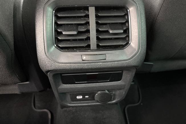 VOLKSWAGEN Tiguan Photo 26
