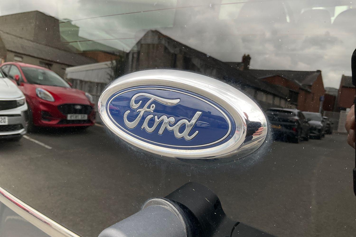 Ford TOURNEO CONNECT Photo 39