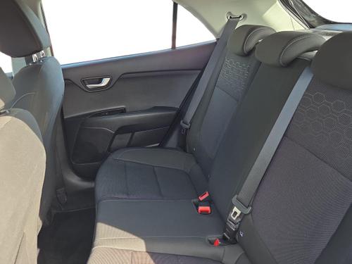 Kia RIO Photo autoimg-39d524acd1528939d9b0c54ce979a63ae0cdef5d.jpg